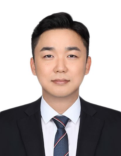 유승완 대표이사